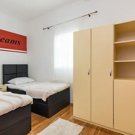 Sweet Dreams Apartment Sutivan Exterior photo