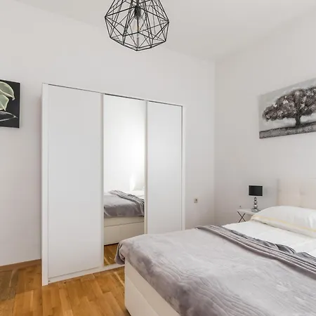 Sweet Dreams Apartment Sutivan Exterior photo