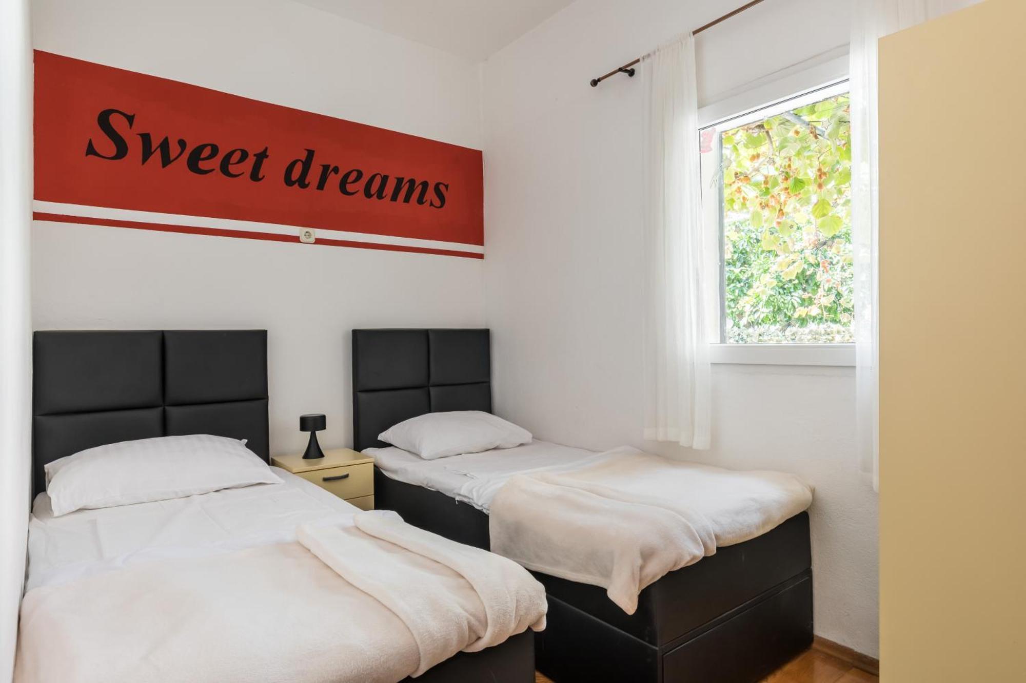 Apartment Sweet Dreams *